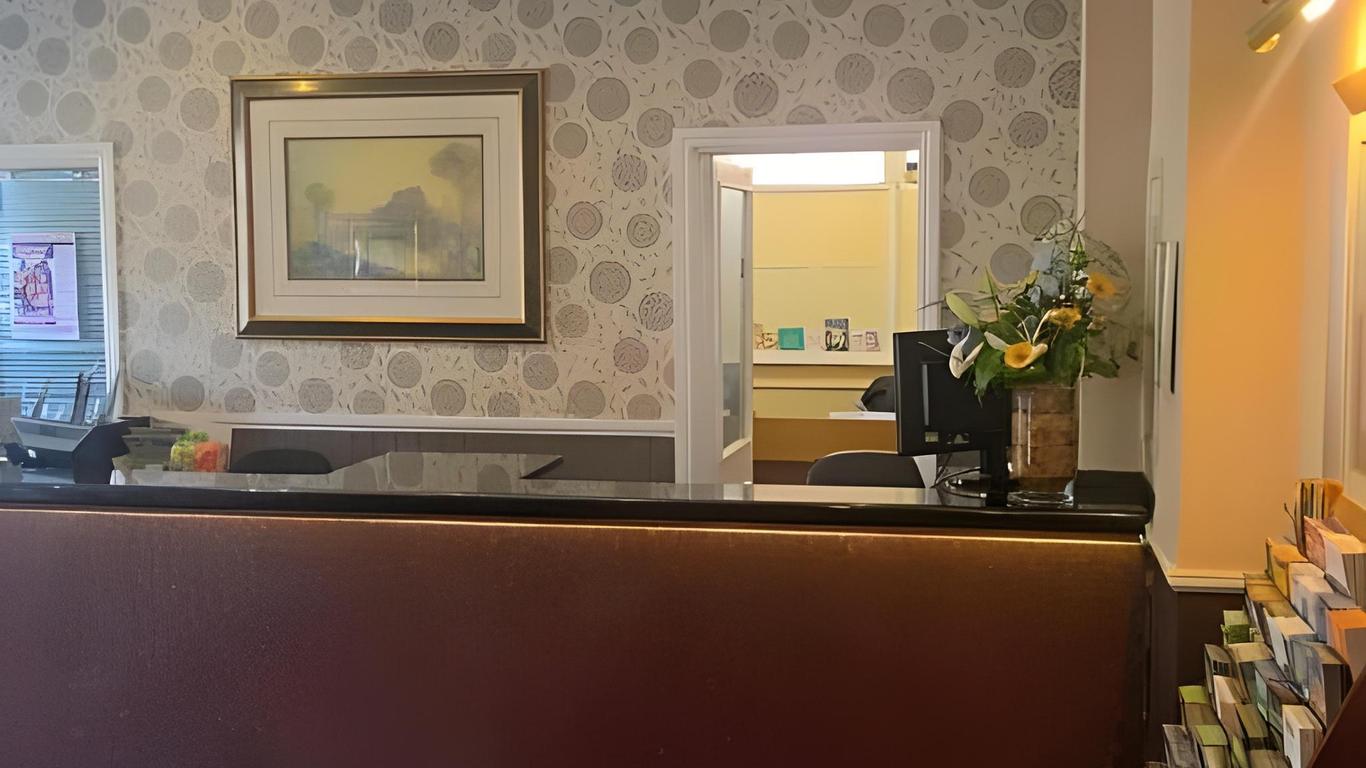Castle Hotel