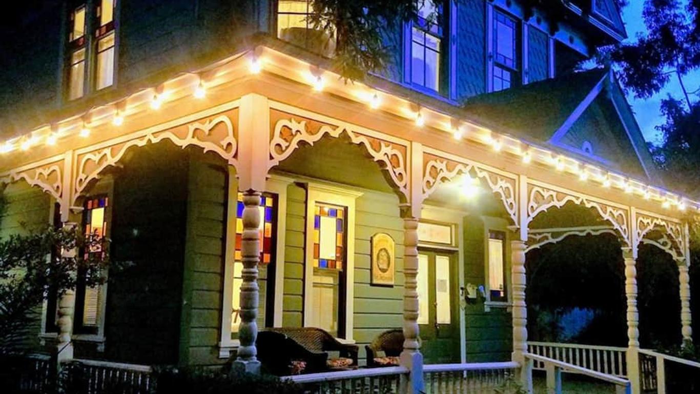 Kaleidoscope Inn & Gardens