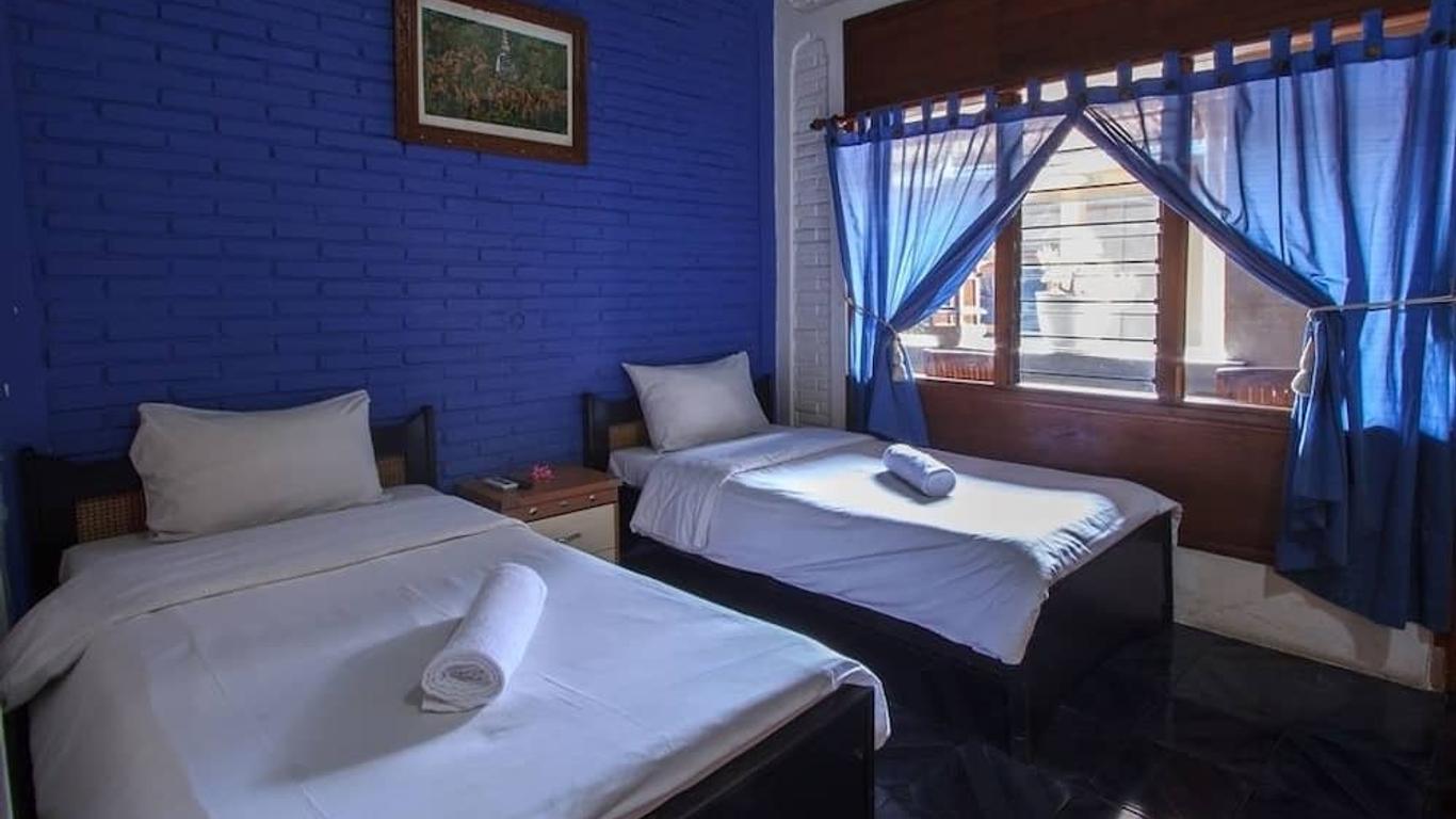 Rabasta Kuta Beach Inn