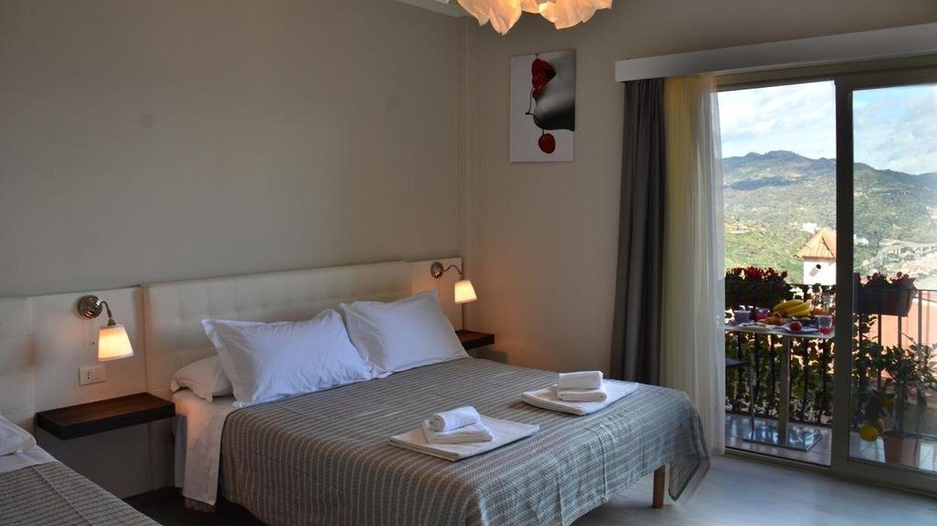 Athena Charming Rooms