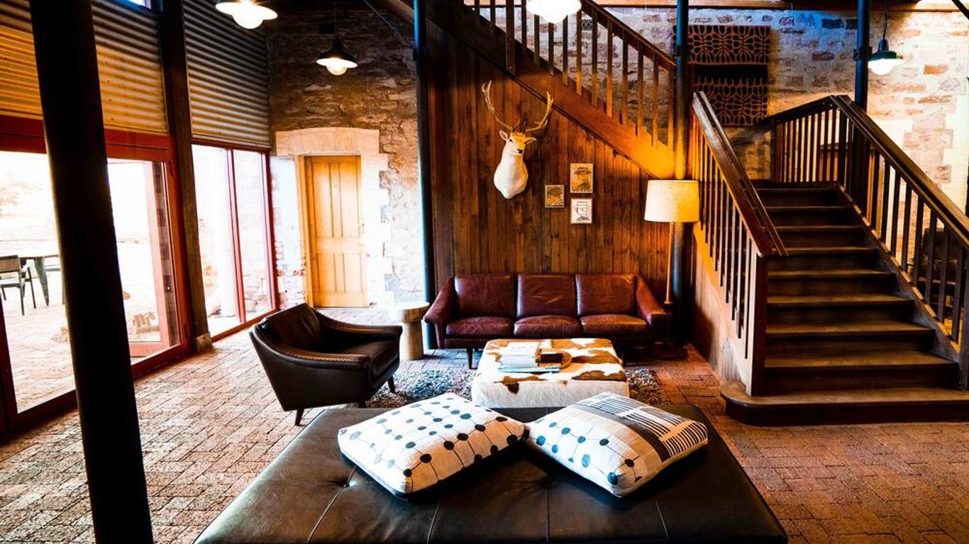 Prairie Hotel