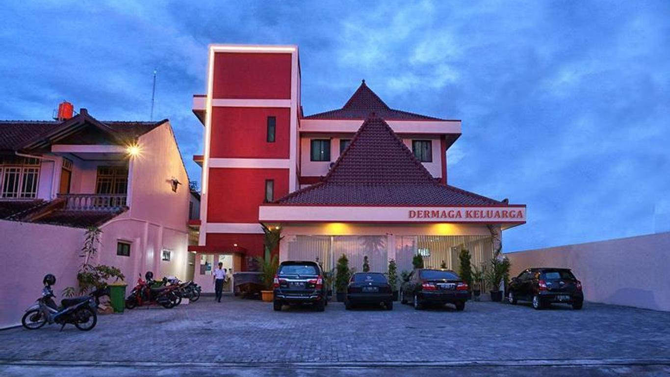 Dermaga Keluarga Sonosewu