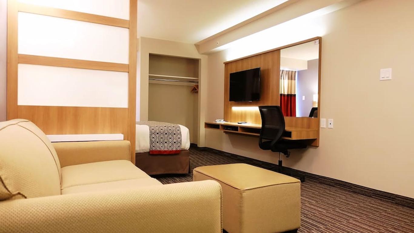 Microtel by Wyndham Casselman