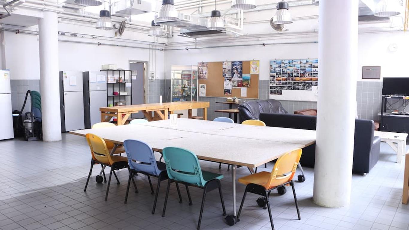 Yha Bradbury Jockey Club Youth Hostel