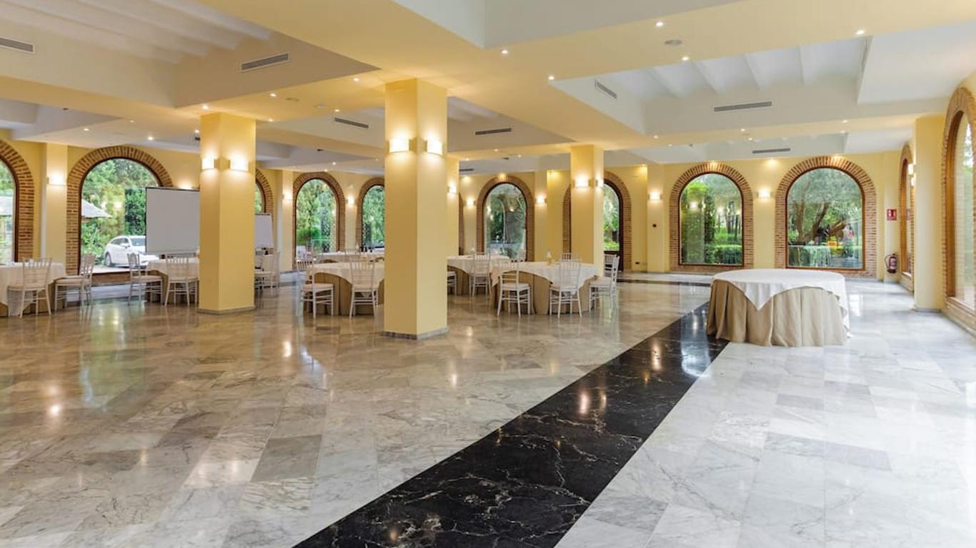 Hotel Ad Hoc Parque Golf