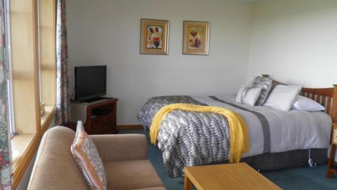 Rarangi Seaview On the Beach B&B