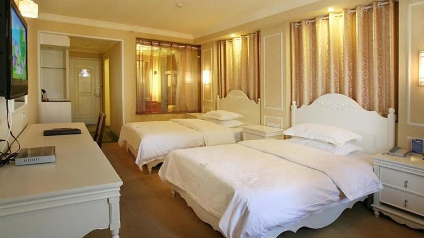 Xinyang Hotel