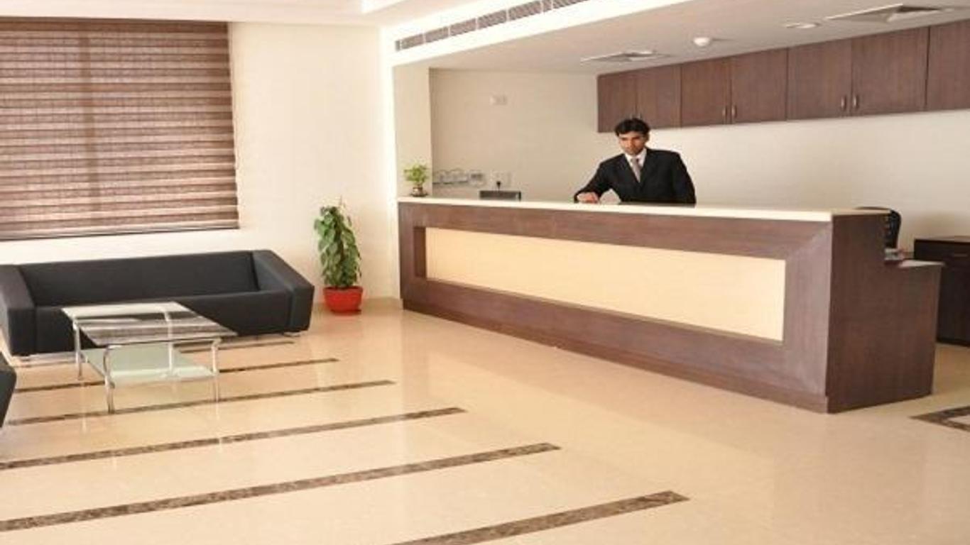 Hotel Azad Square