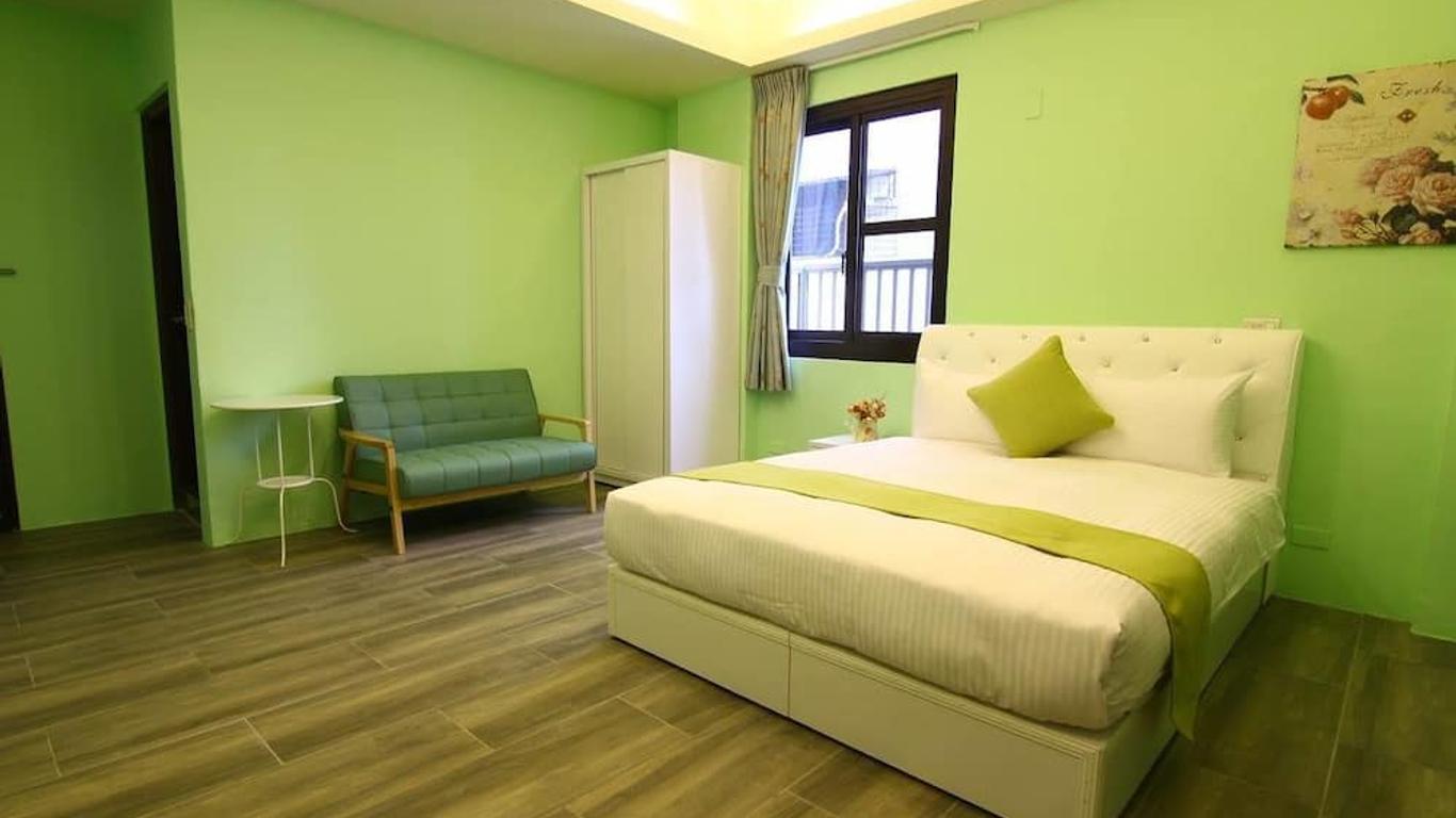 Happyday Guesthouse