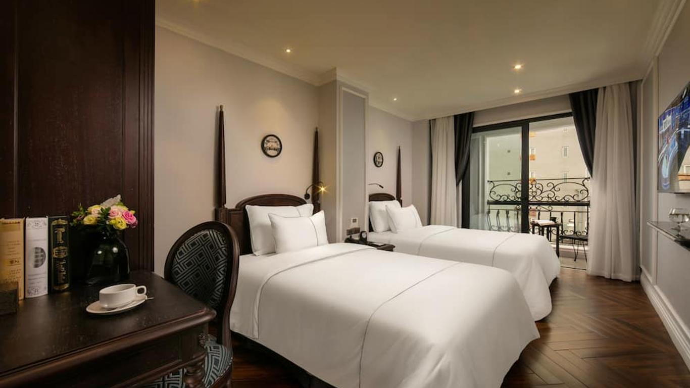 Canary Hotel