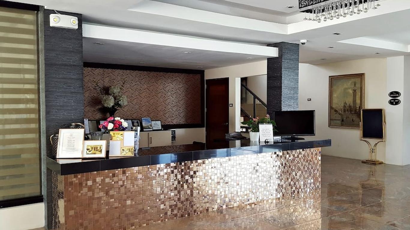 Splash Suites Hotel Tagaytay