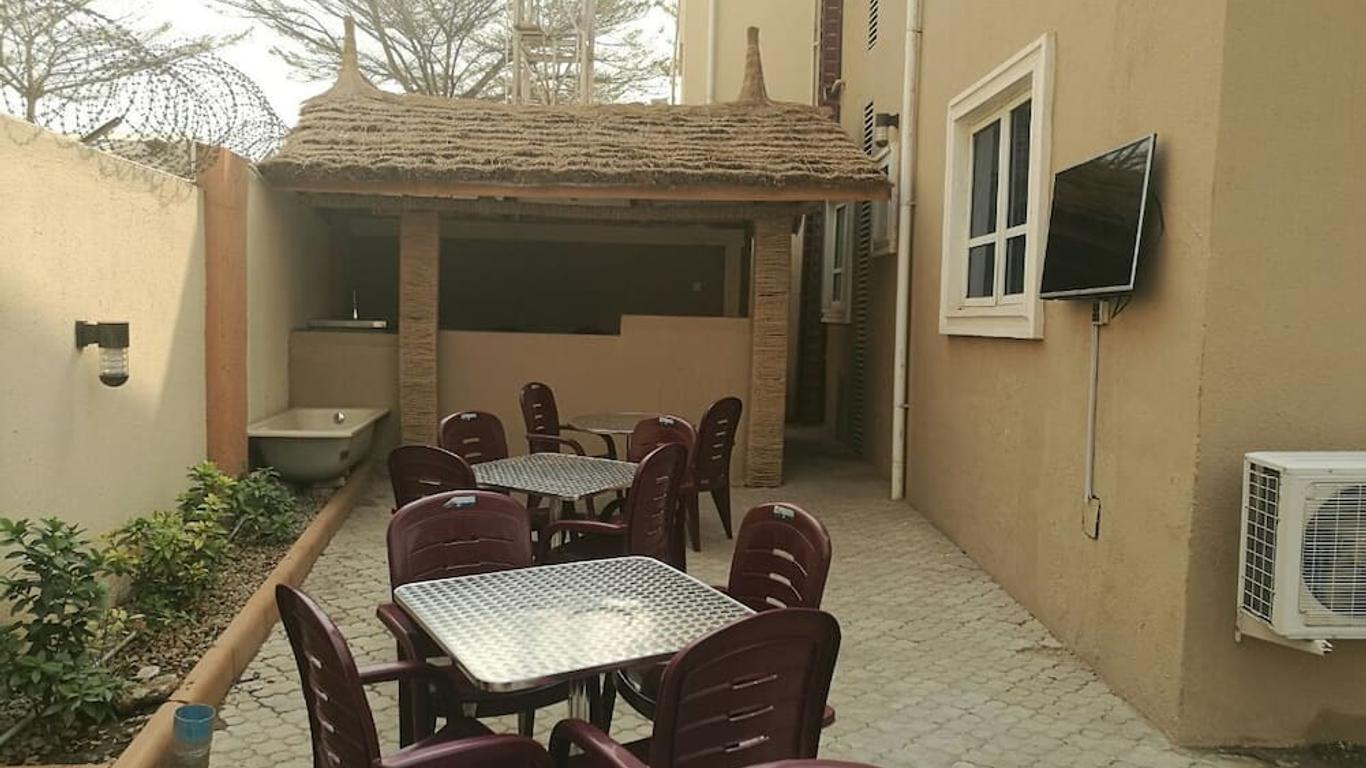 Villa Nuee Hotel & Suites Utako, Abuja