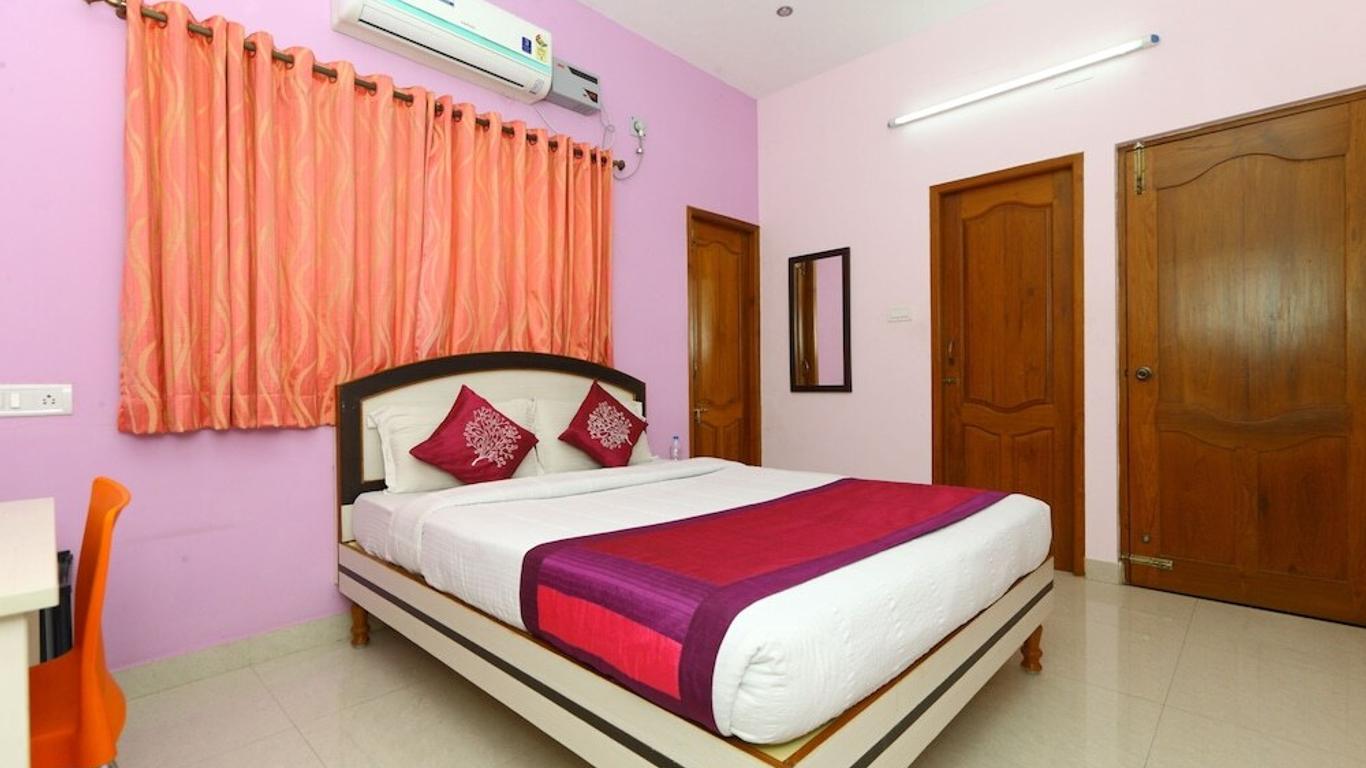 OYO 2612 Hotel Fiesta House