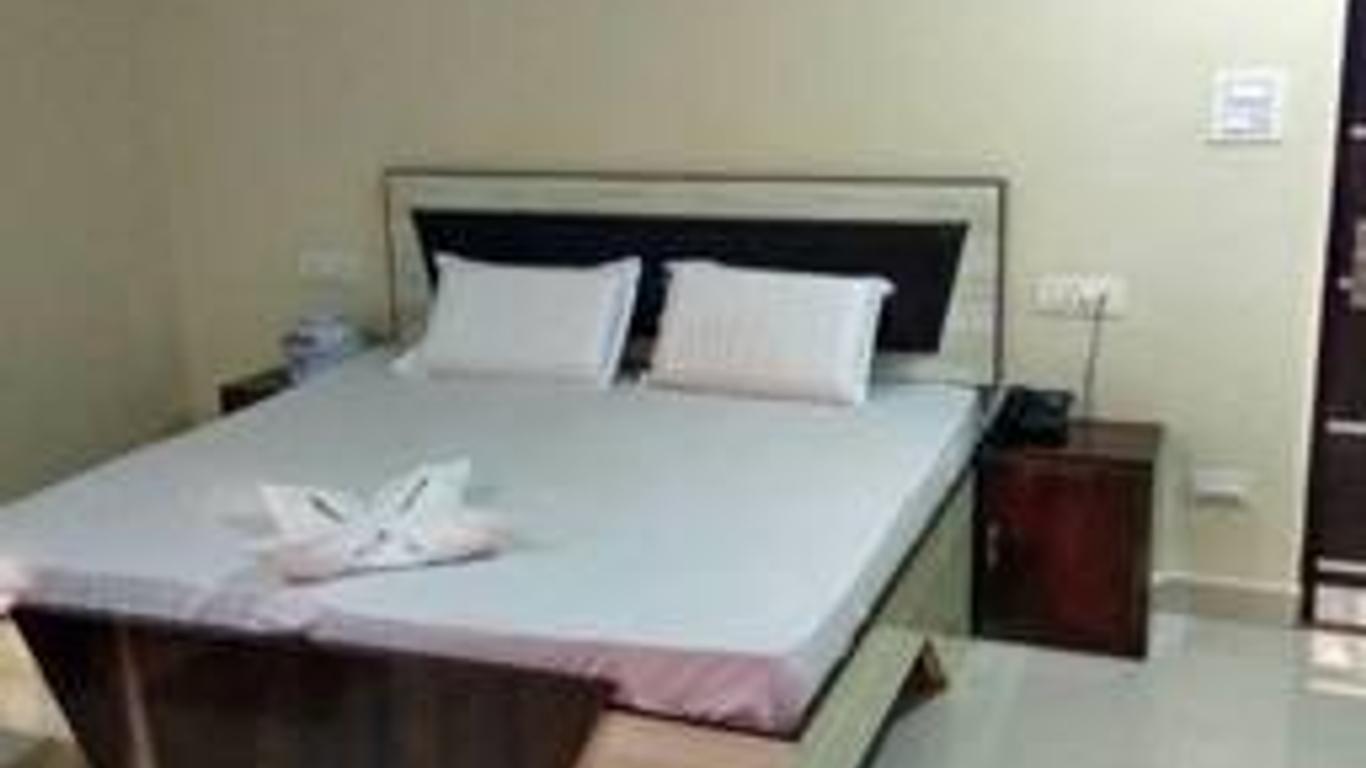 Hotel Sukh Sagar