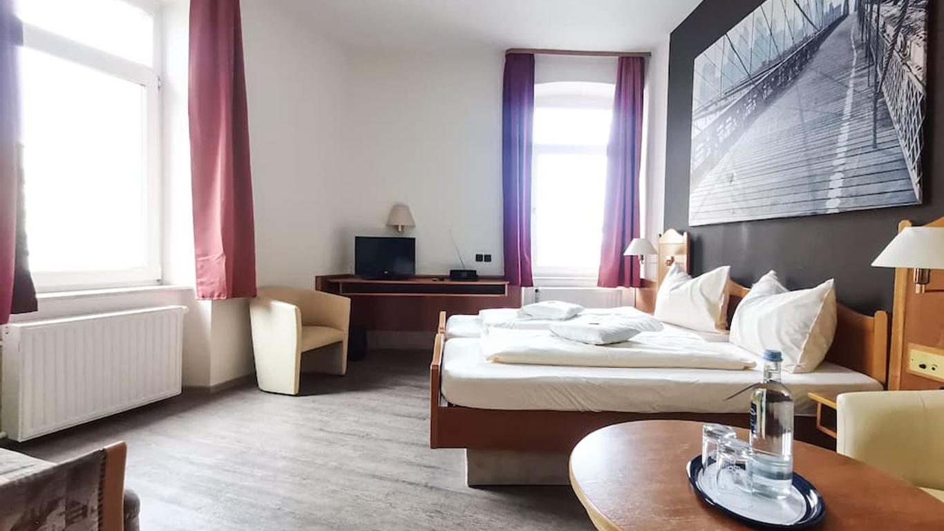 Hotel Kitzinger Hof an der B8