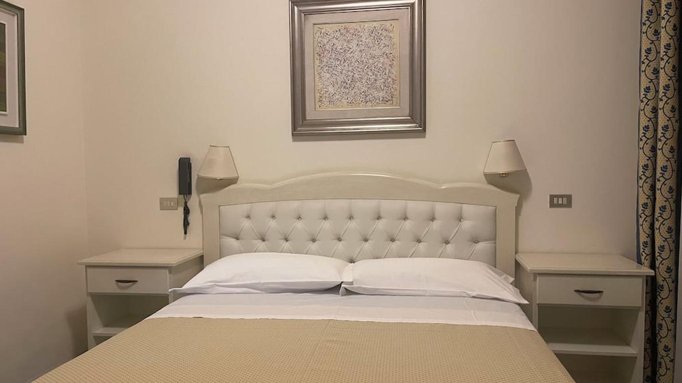 Hotel Ariella