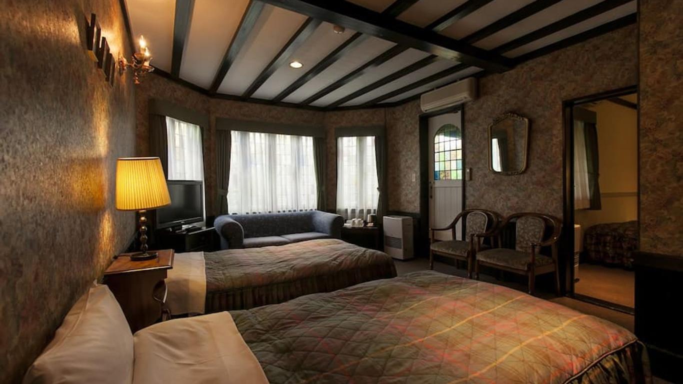Petit Hotel & Restaurant Old Age