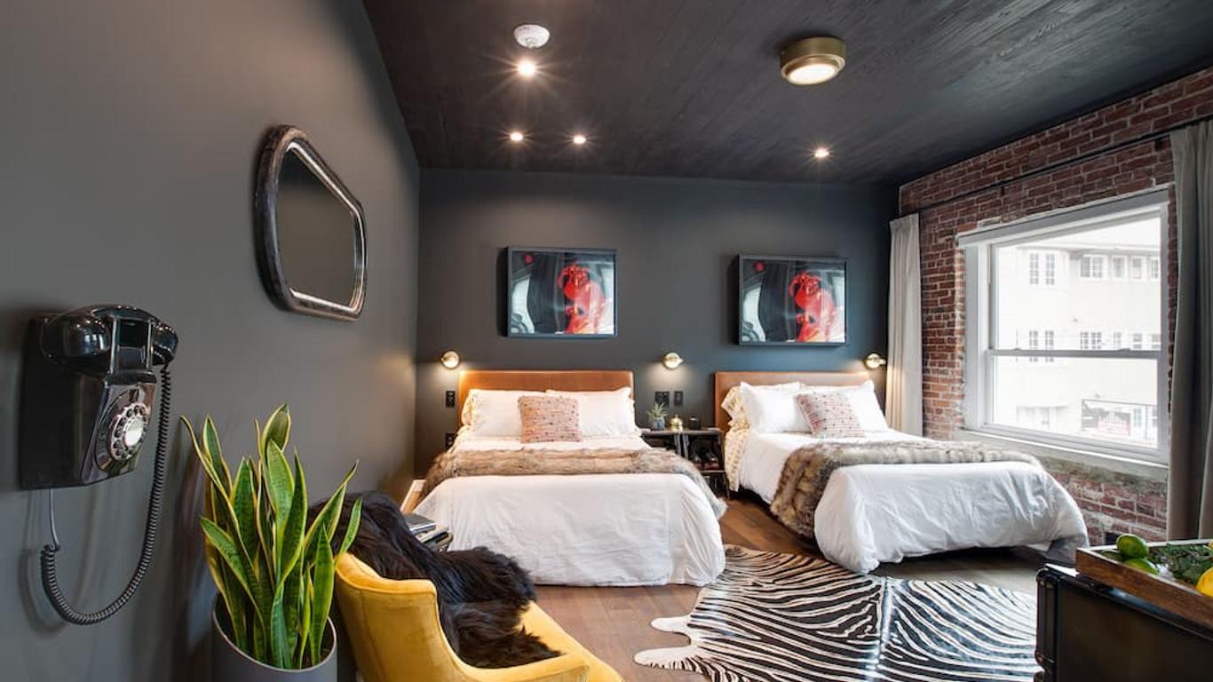 Venice V Hotel