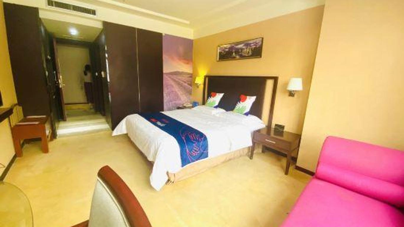 Qianfu Hotel