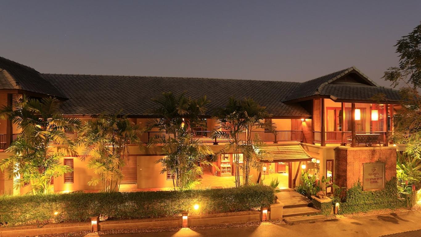 Baan La Poon Hotel