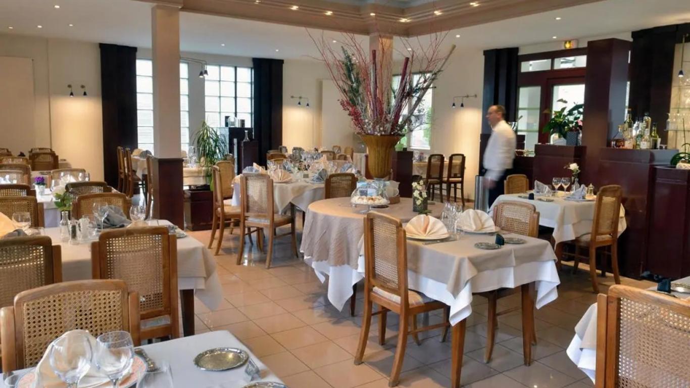 Logis Auberge des Vieux Chenes