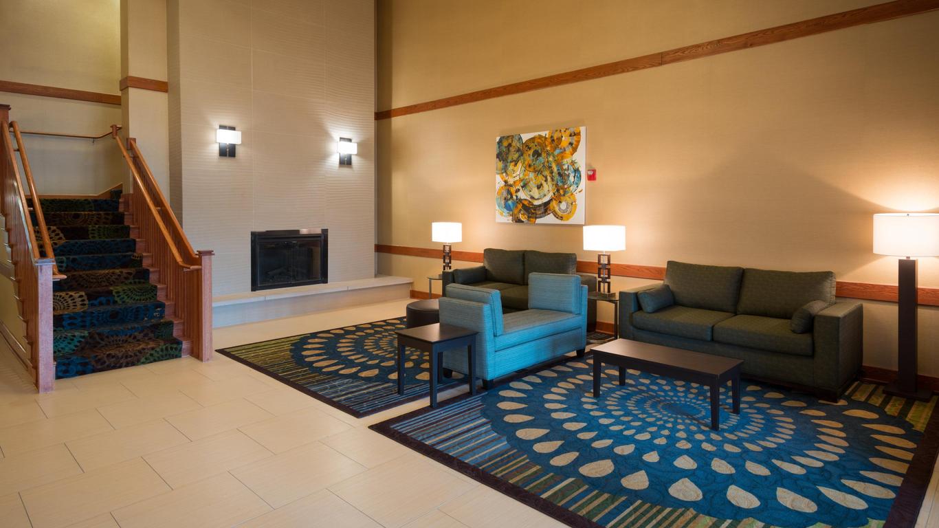 Holiday Inn Express & Suites Chicago West-Roselle