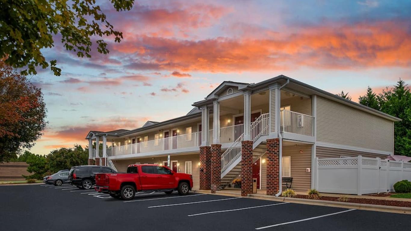 Affordable Suites Conover / Hickory