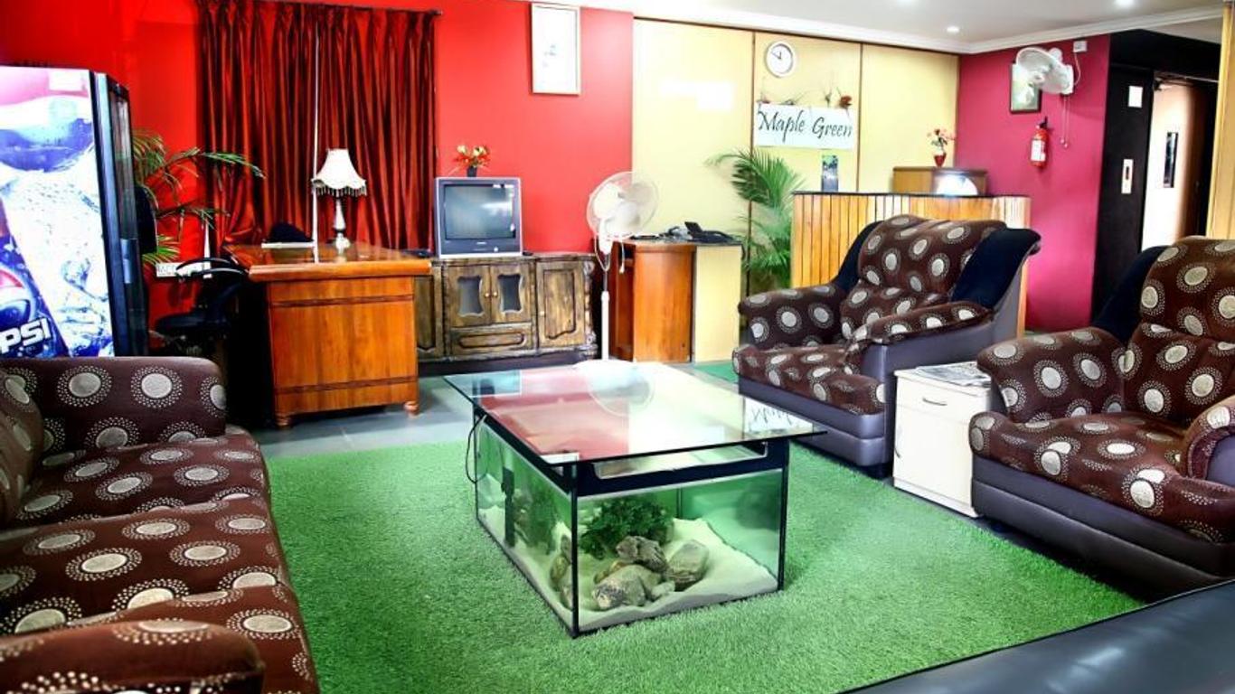 OYO 431 Hotel Maple Green Deluxe