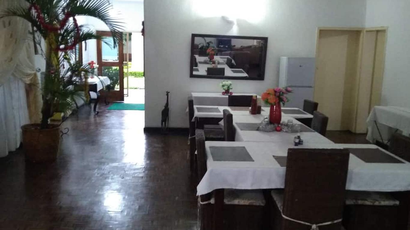 Kuku Royal Lodge