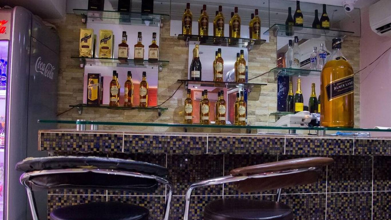 Folade Hotels