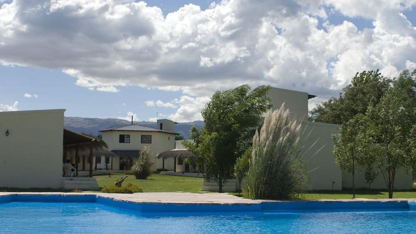 El Gran Chaparral Hotel / Cabañas