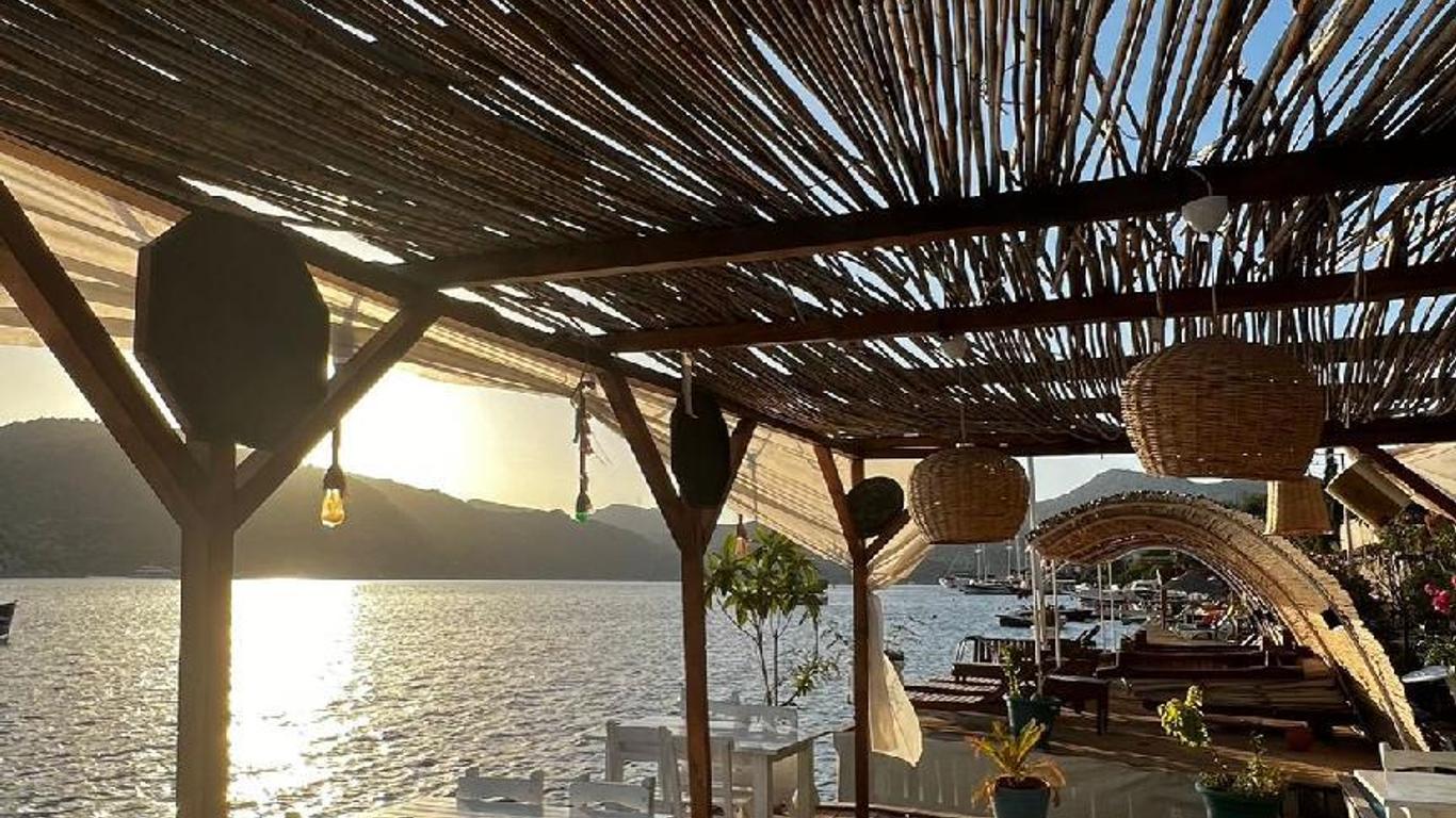 Dolphin Hotel Bozburun