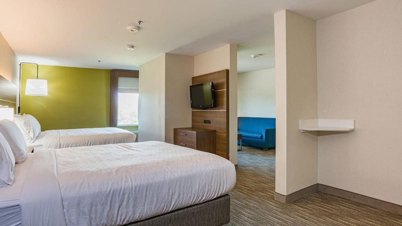 Holiday Inn Express Hotel & Suites Swansea, An IHG Hotel