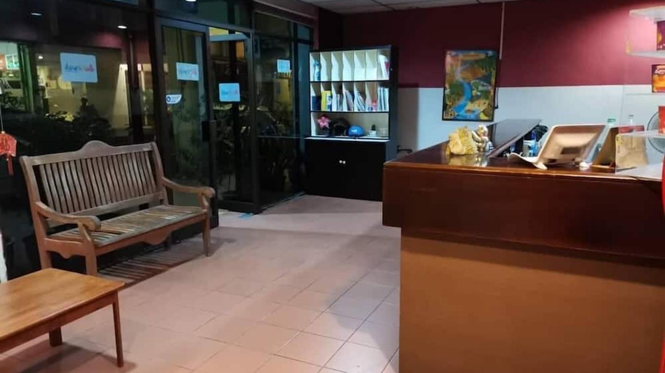Gw Furama Apartment