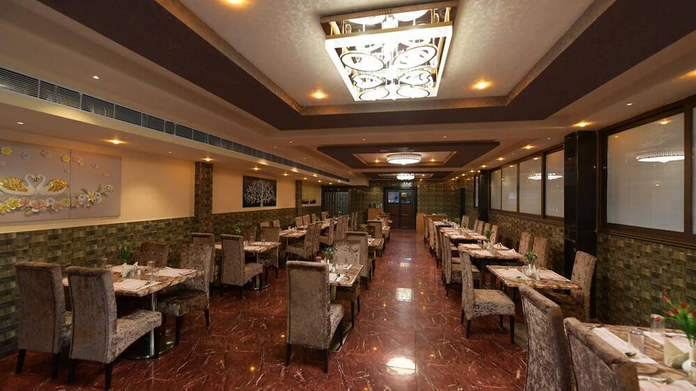 Coastal Grand Hotel Sampath