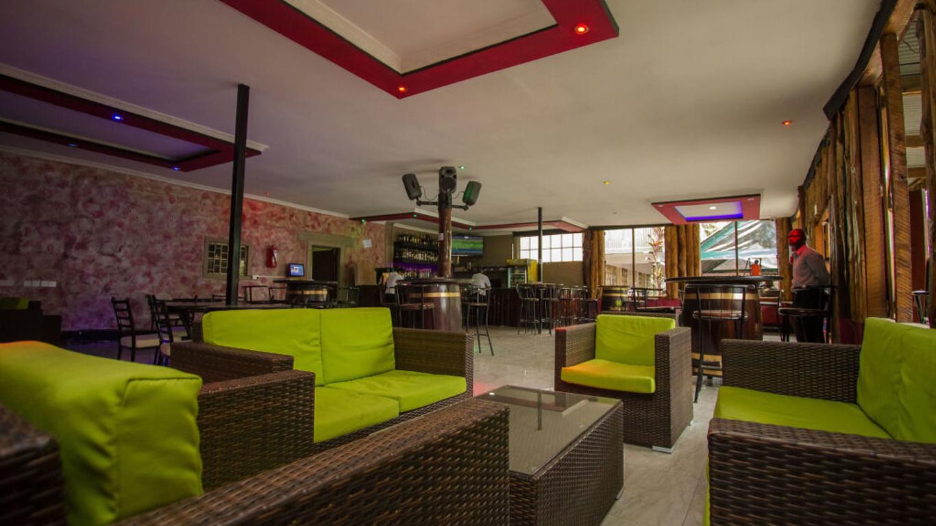 Balis Best Bar and Resort