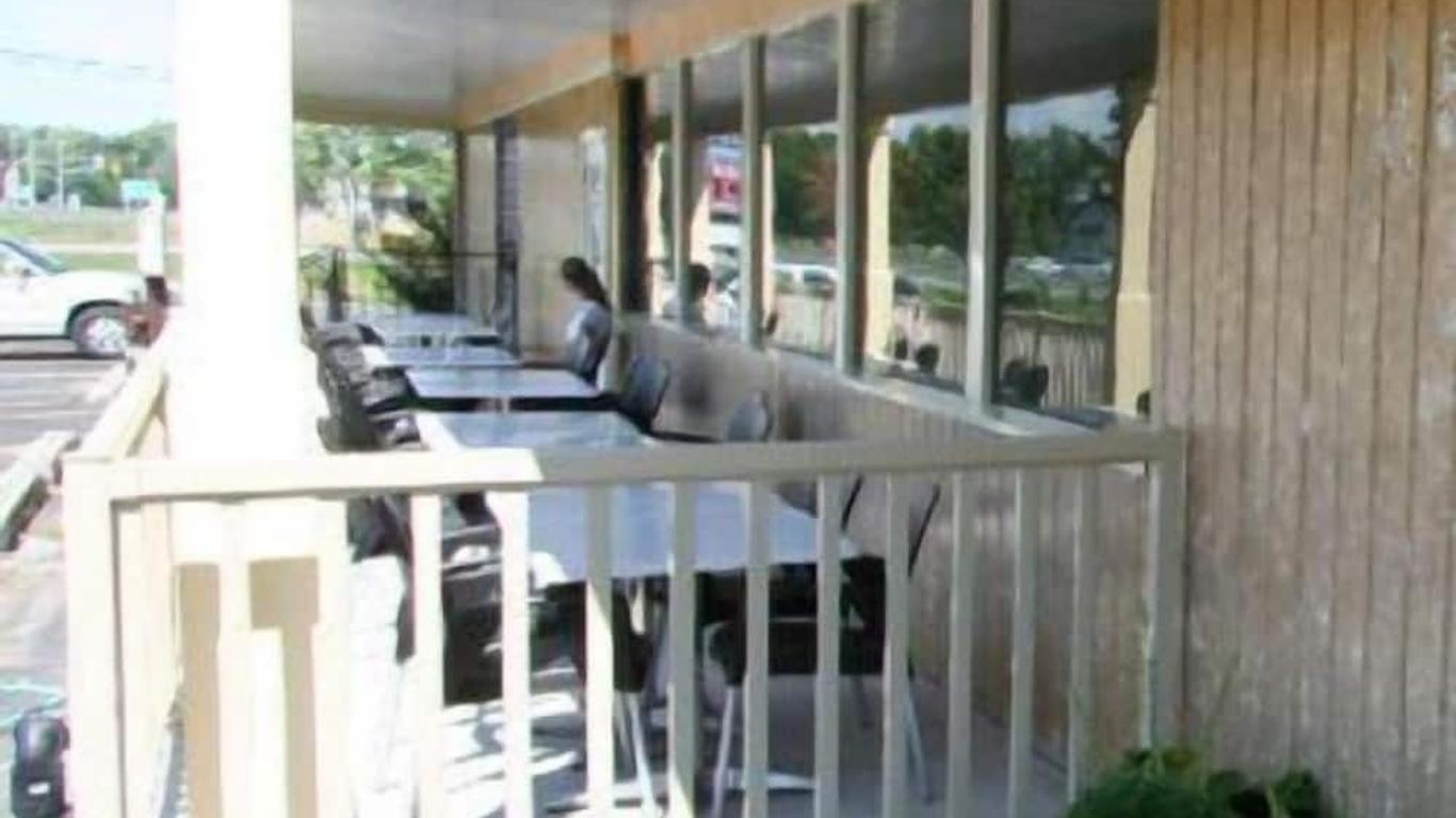 Wainfleet Motel & Restaurant