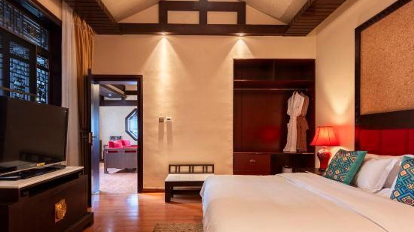 Le Hoo Hotel