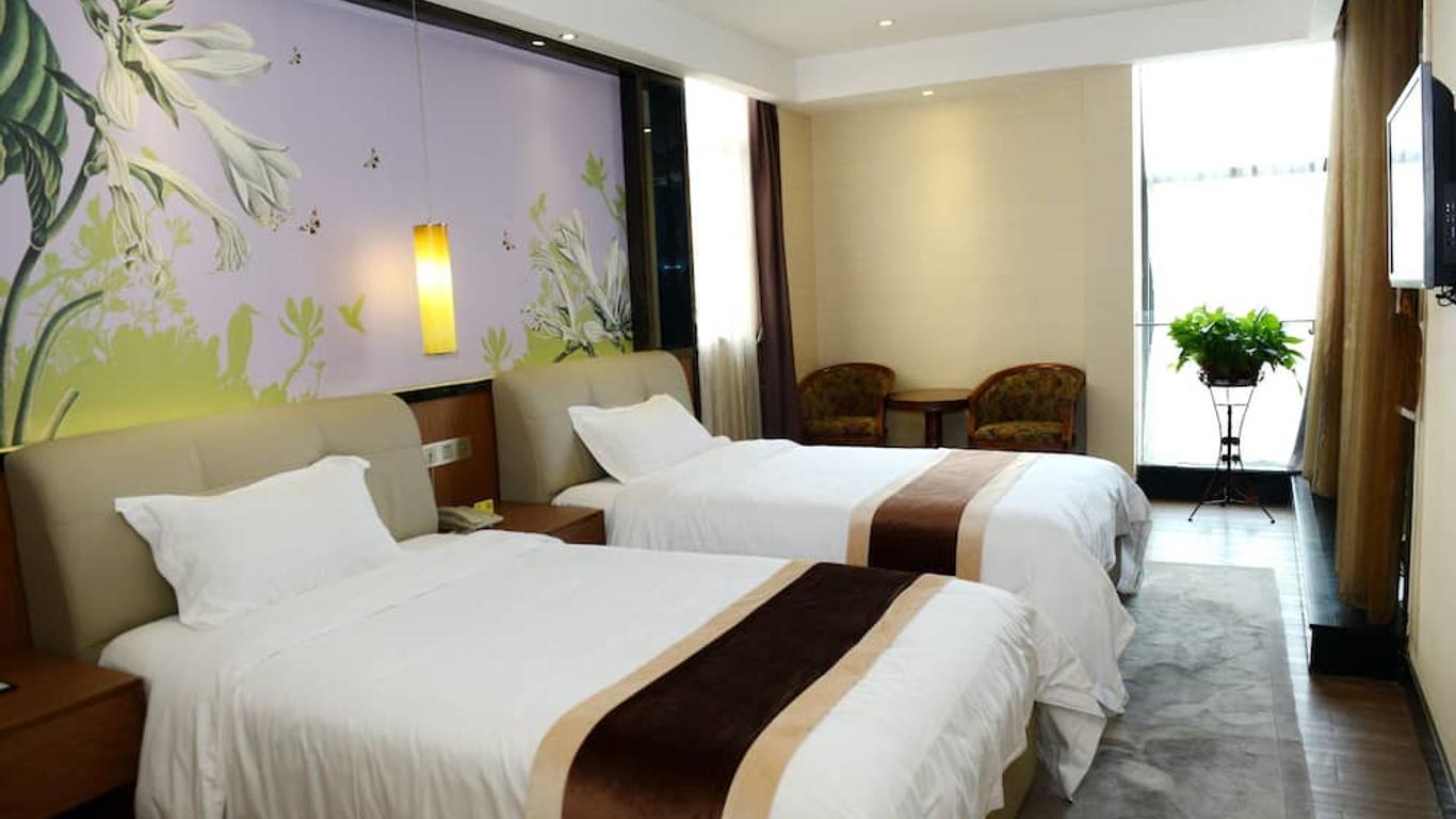 Joyous Seasons Hotel