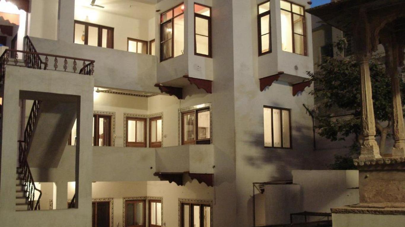 Haveli Braj Bhushanjee Heritage Hotel