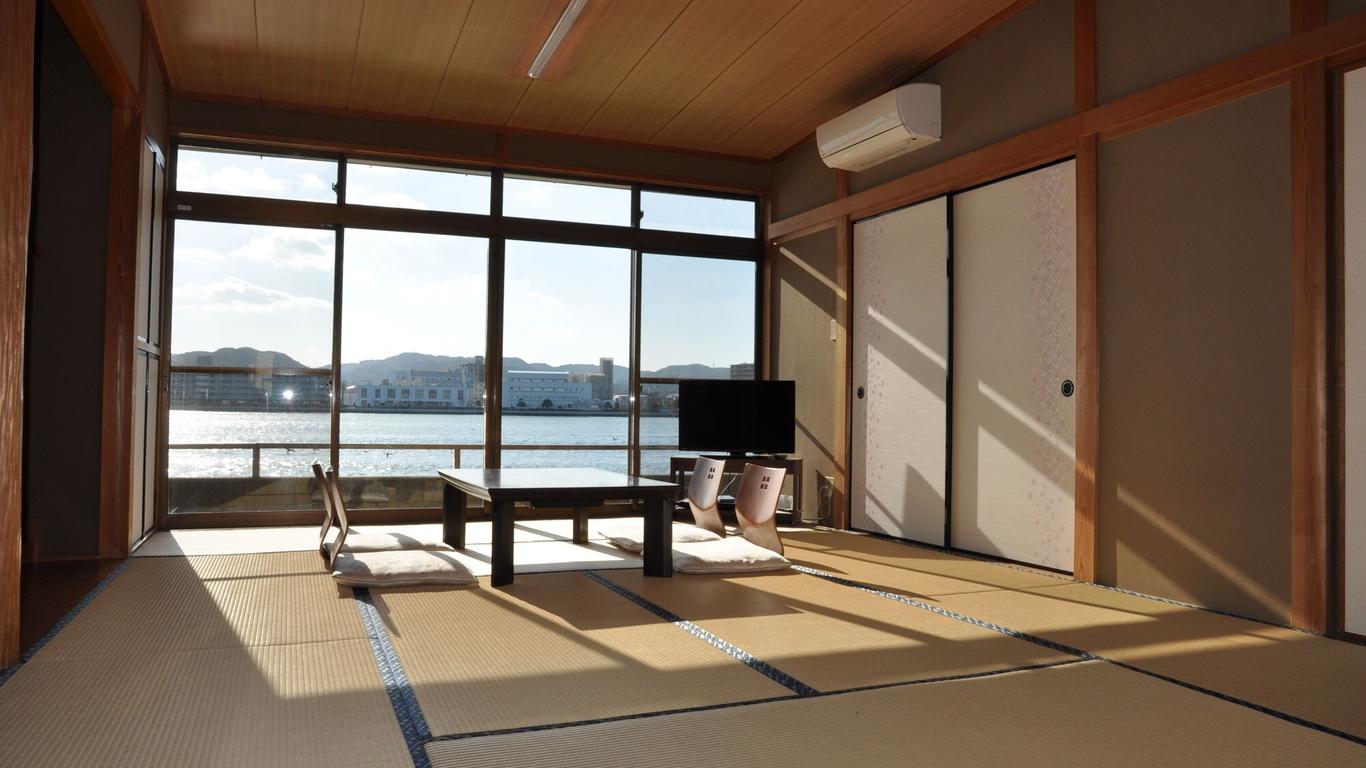 Riverside Hotel Karatsu Castle