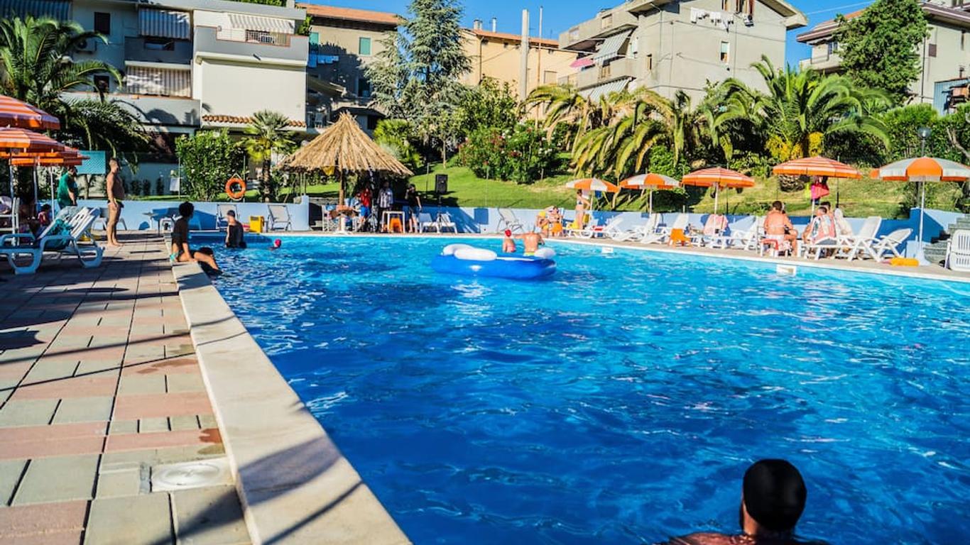 Pineto Resort