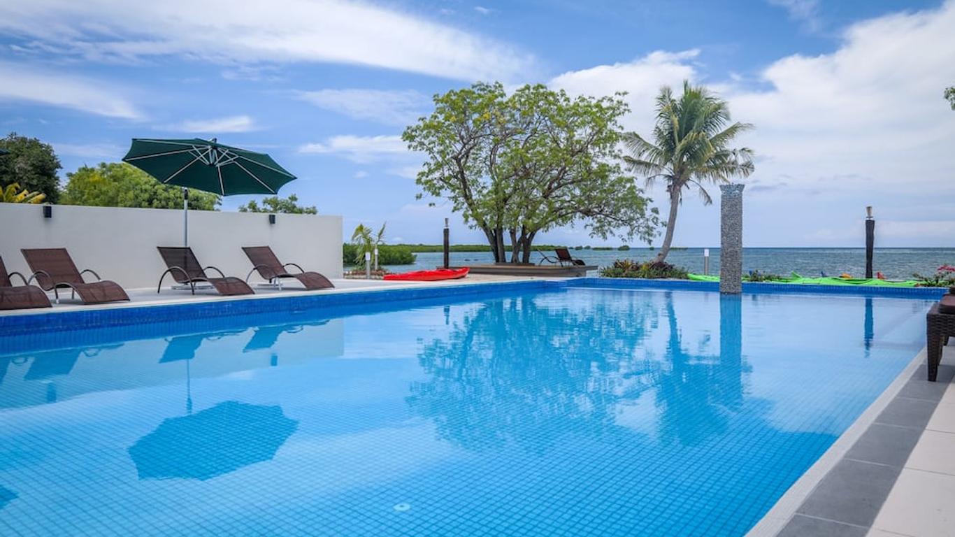 Lander's Bay Resort