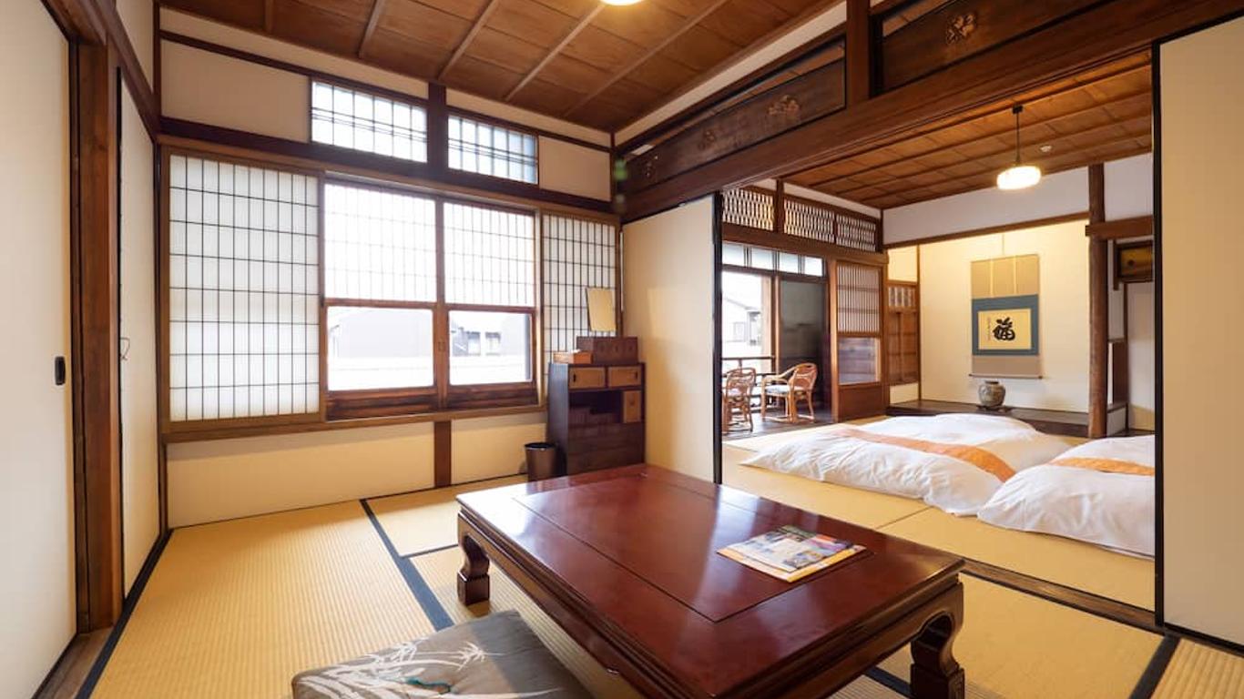 Inase Otsu Machiya Bed & Breakfast