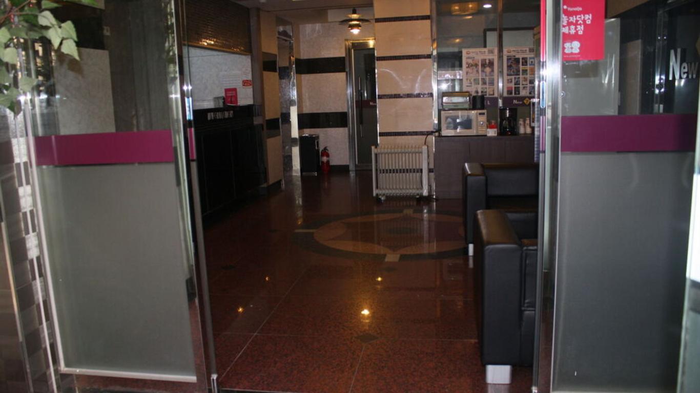 New Seven Hotel