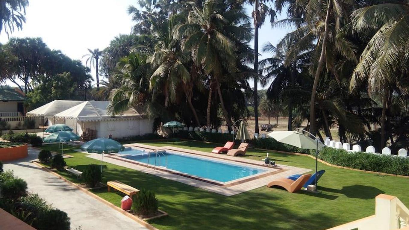 Hotel Palms