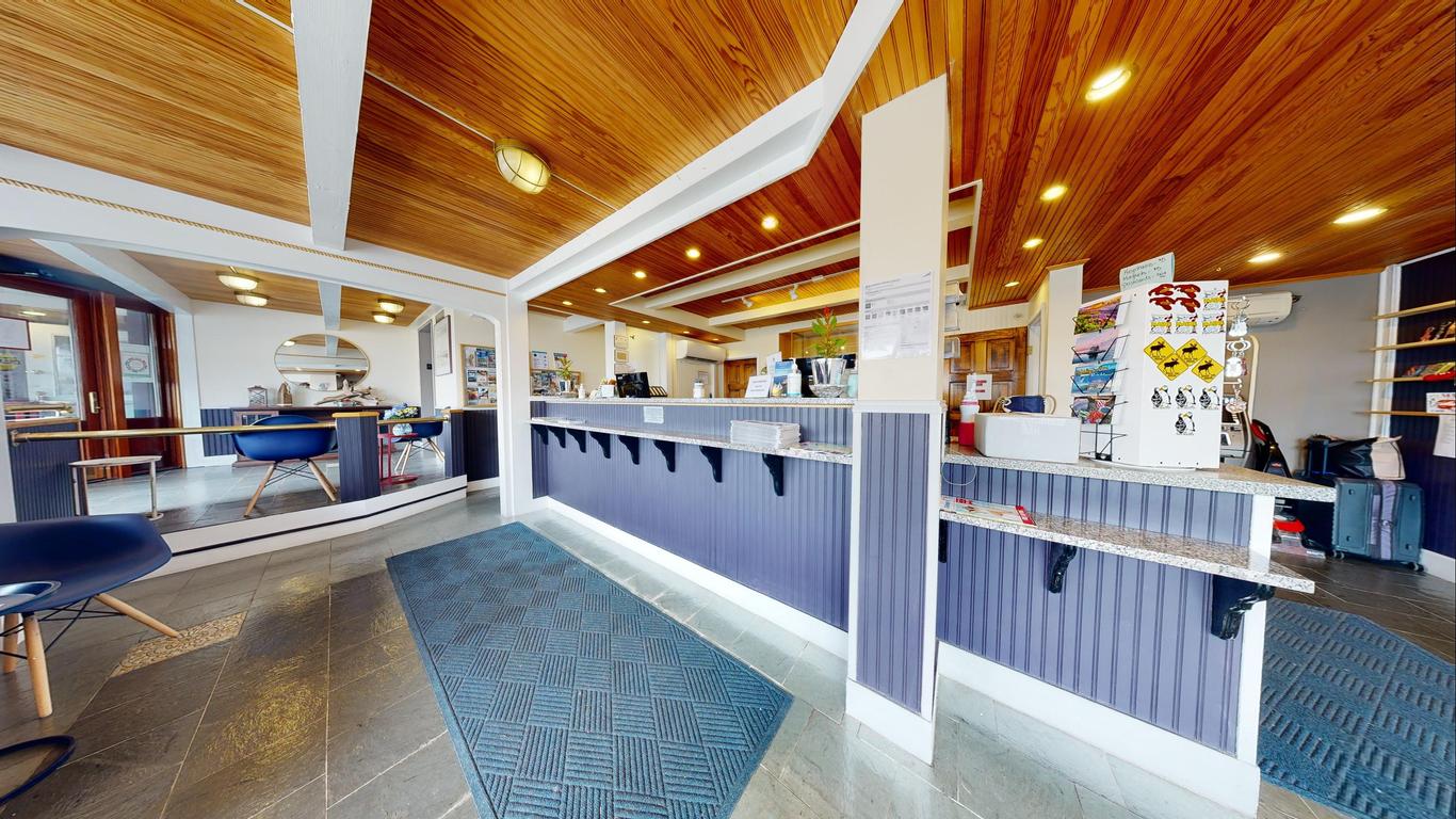 Harborline Hotel