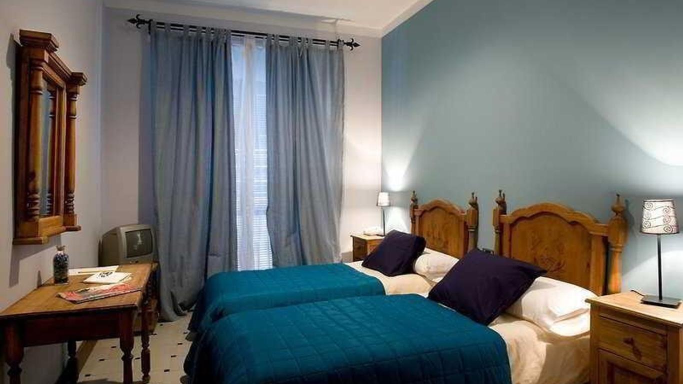 Hotel Entreolivos