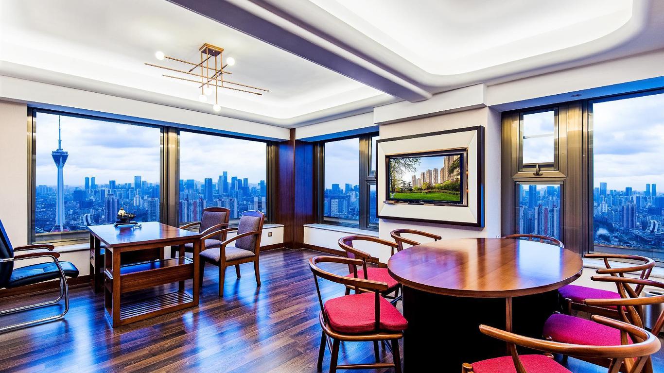Lujia International Hotel