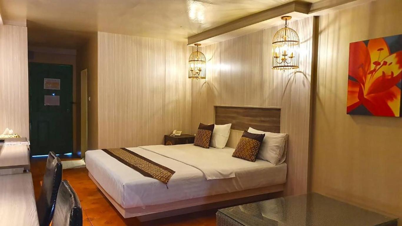 The Montana Lodge-Sathorn